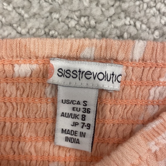 Size small pink and white top - Picture 2 of 2